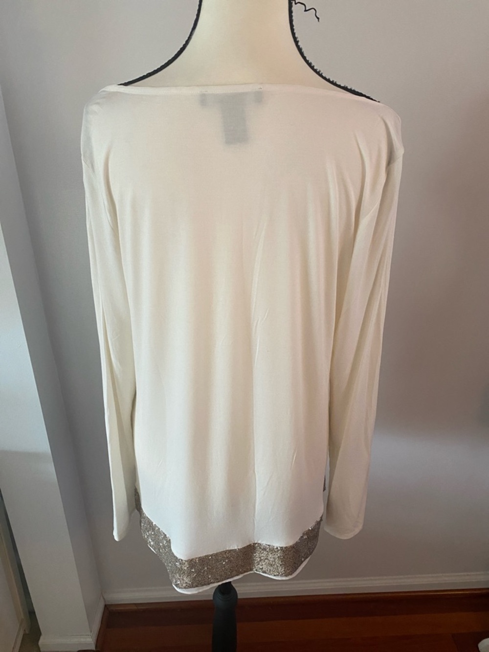 WHBM long sleeve large top with sequins at bottom - Picture 4 of 8